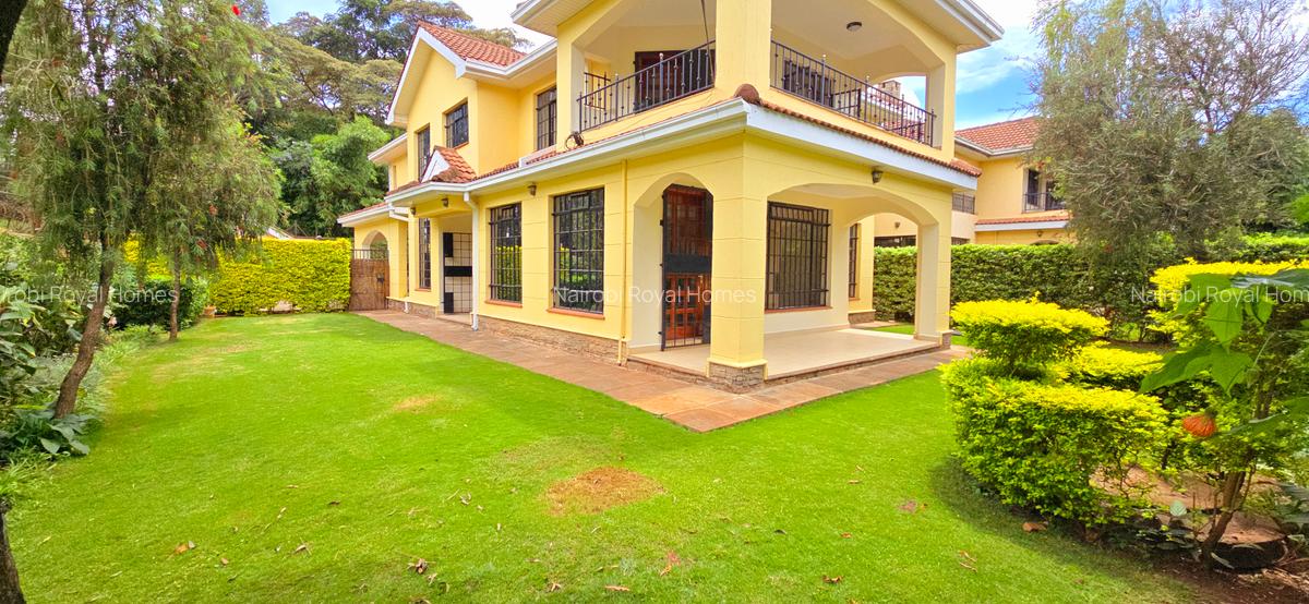 4 Bed Townhouse with En Suite at Lavington Off Convent Drive - 8