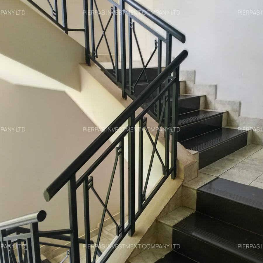 3 Bed Apartment with En Suite in Lavington - 8