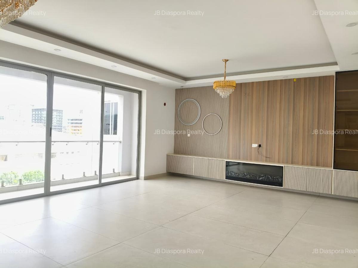 4 Bed Apartment with En Suite in General Mathenge - 17