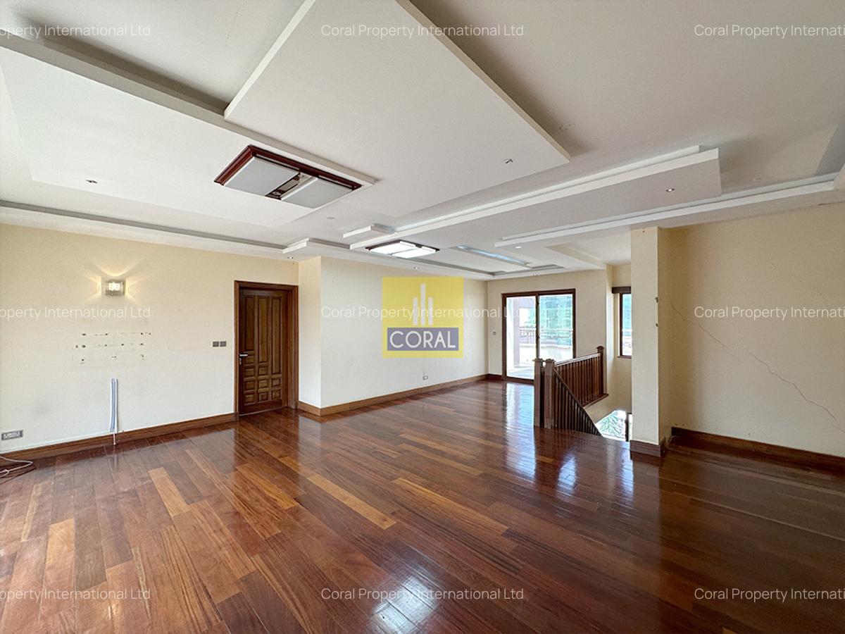 4 Bed Apartment in Parklands - 12