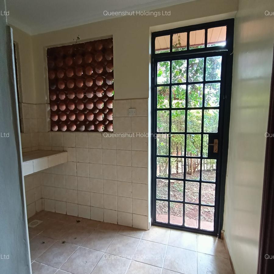 4 Bed Townhouse with En Suite in Kiambu Road - 10