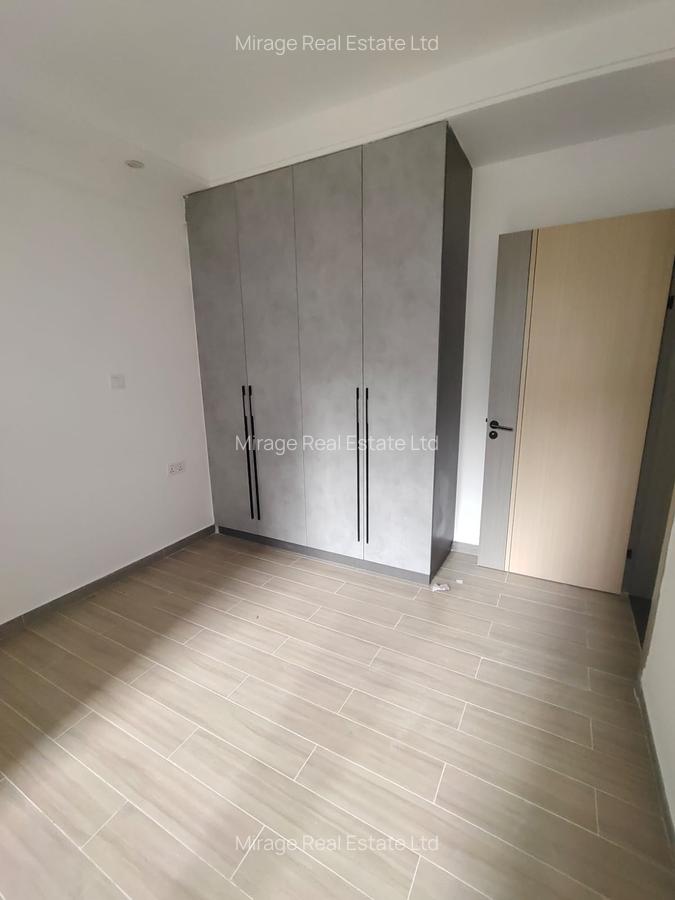 1 Bed Apartment with Gym in Riverside - 4