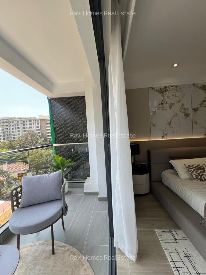 4 Bed Apartment with Swimming Pool at George Padmore - 1