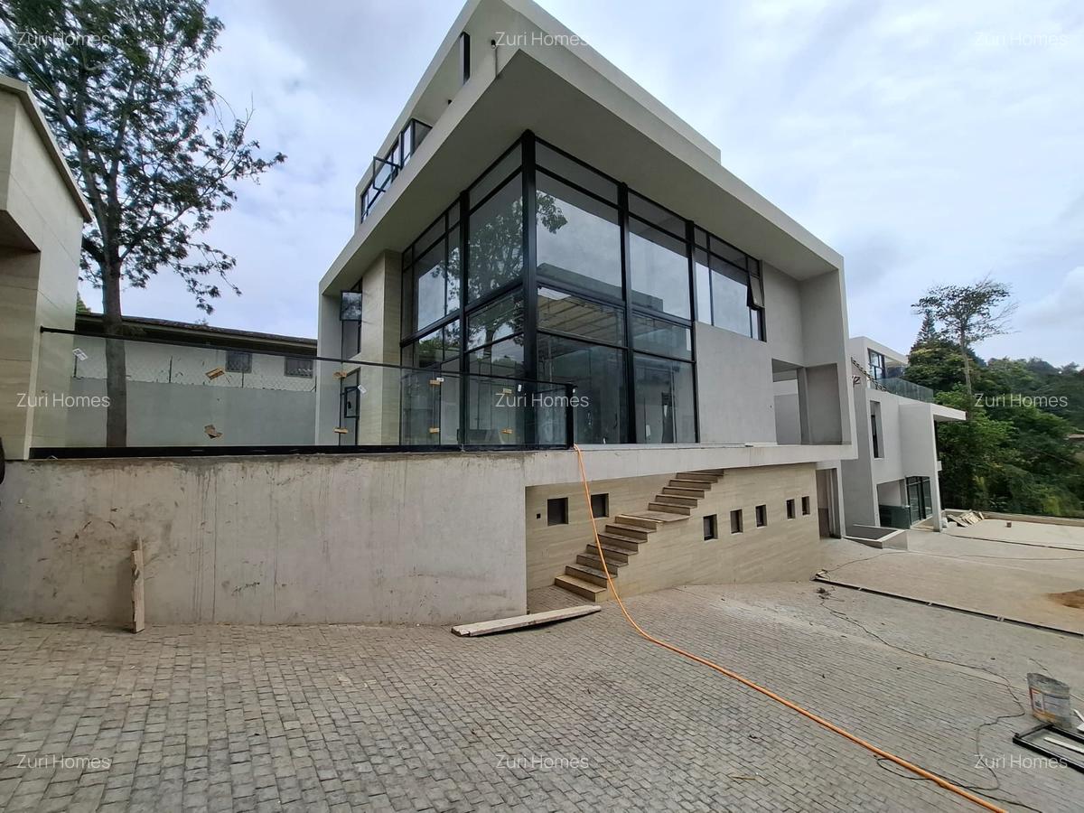 6 Bed Townhouse with En Suite in Lavington - 6