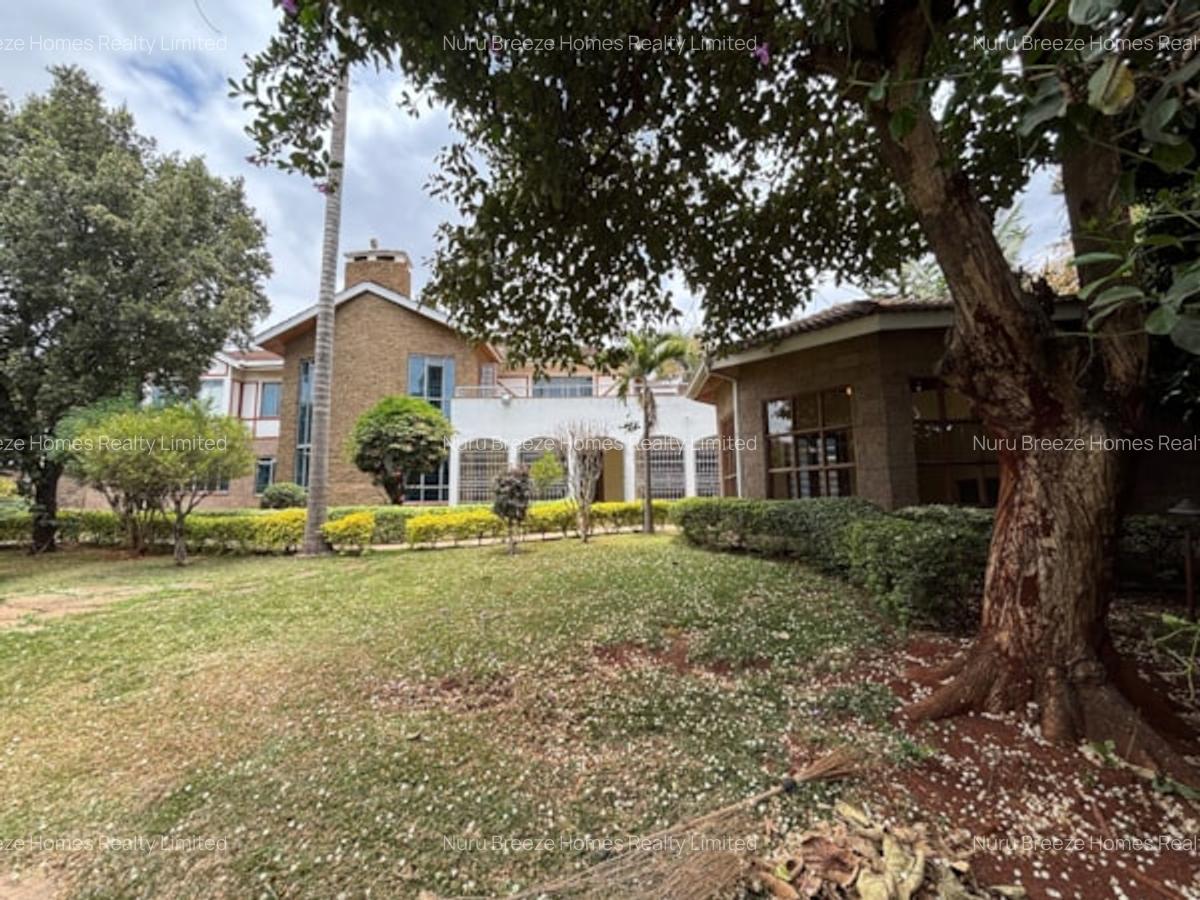 5 Bed House with En Suite in Runda - 20