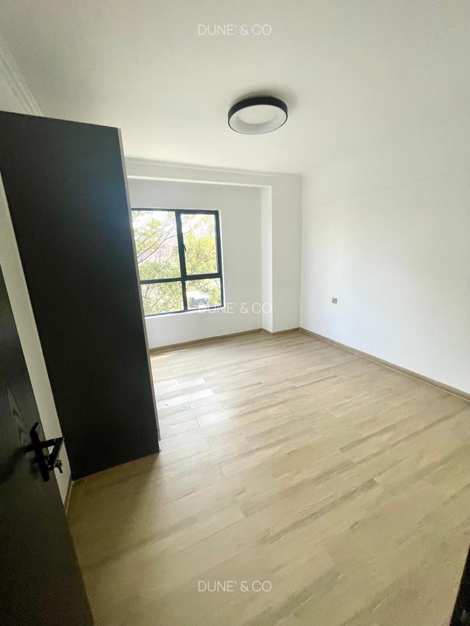 Serviced 2 Bed Apartment with En Suite in Westlands Area - 13