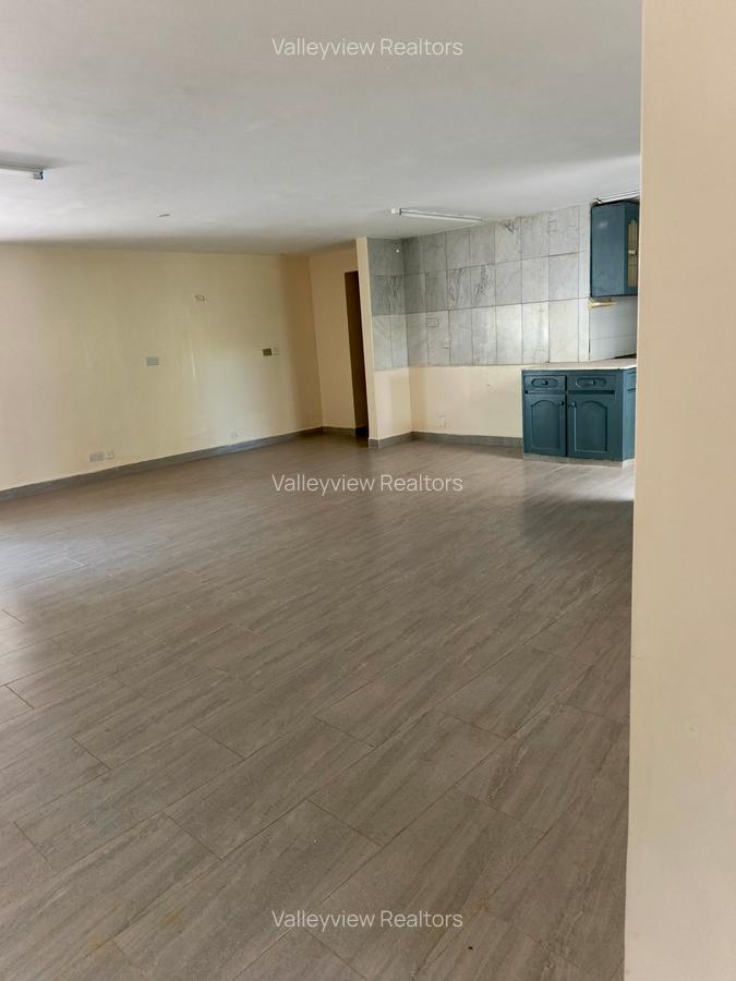 2,120 ft² Office with Service Charge Included at Lavington - 3