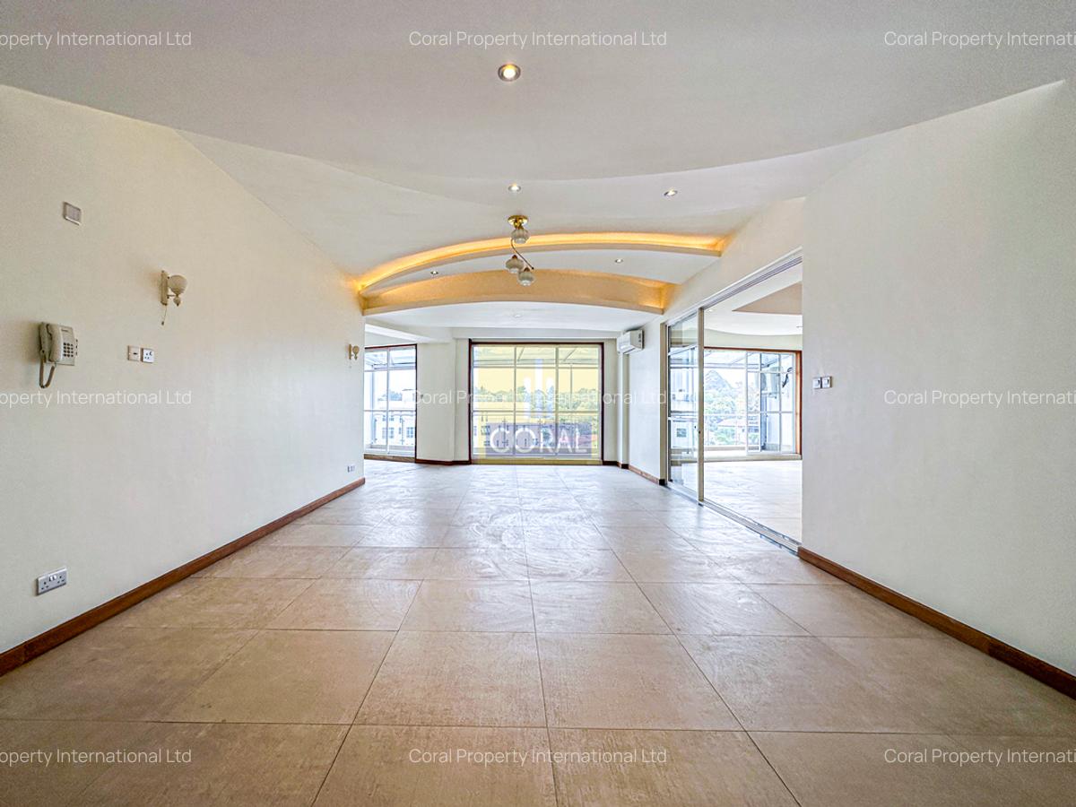 5 Bed Apartment in Spring Valley - 2