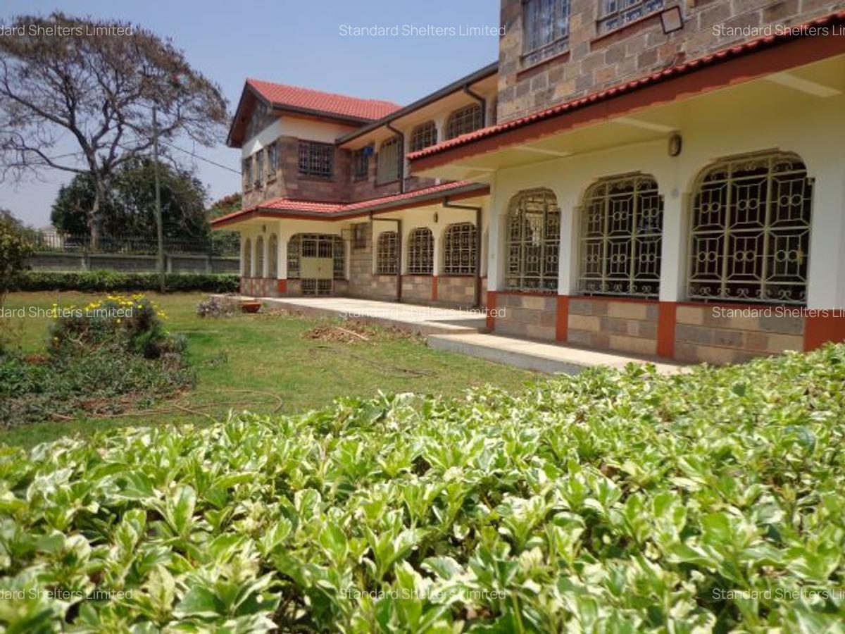 6 Bed House with En Suite in Nyari - 6