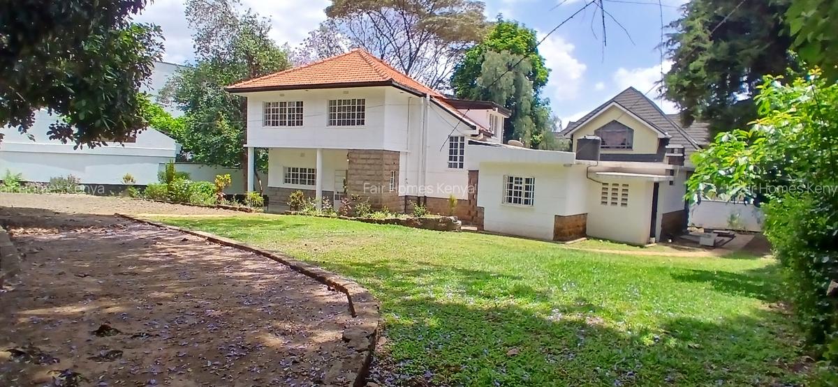 3 Bed House with En Suite at Lavington Green - 3