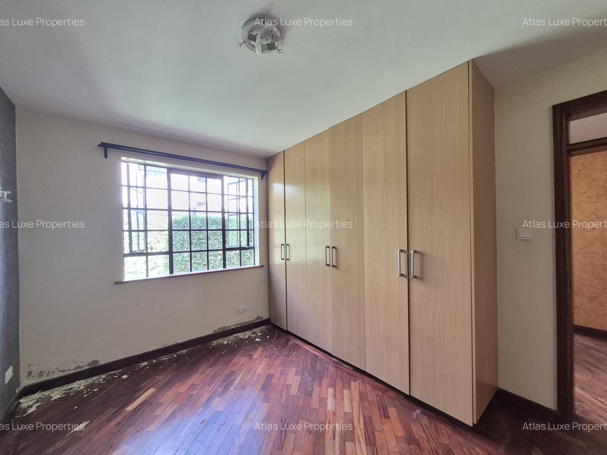 4 Bed Townhouse with En Suite in Kiambu Road - 11