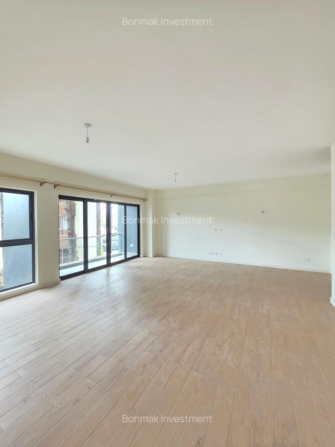 2 Bed Apartment with En Suite at Lavington Green - 8