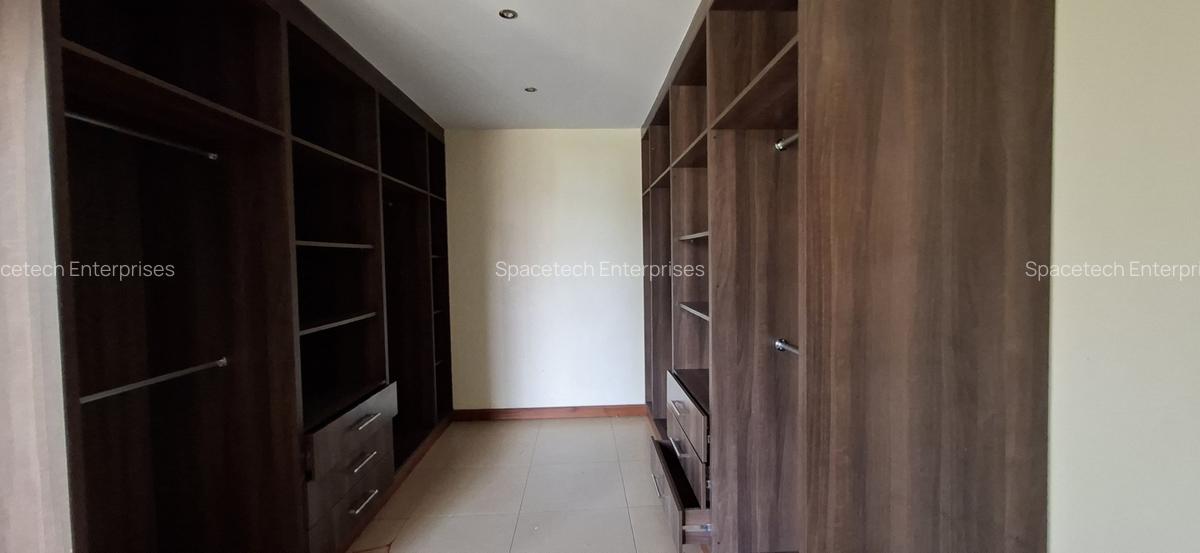 4 Bed Townhouse with En Suite in Runda - 12