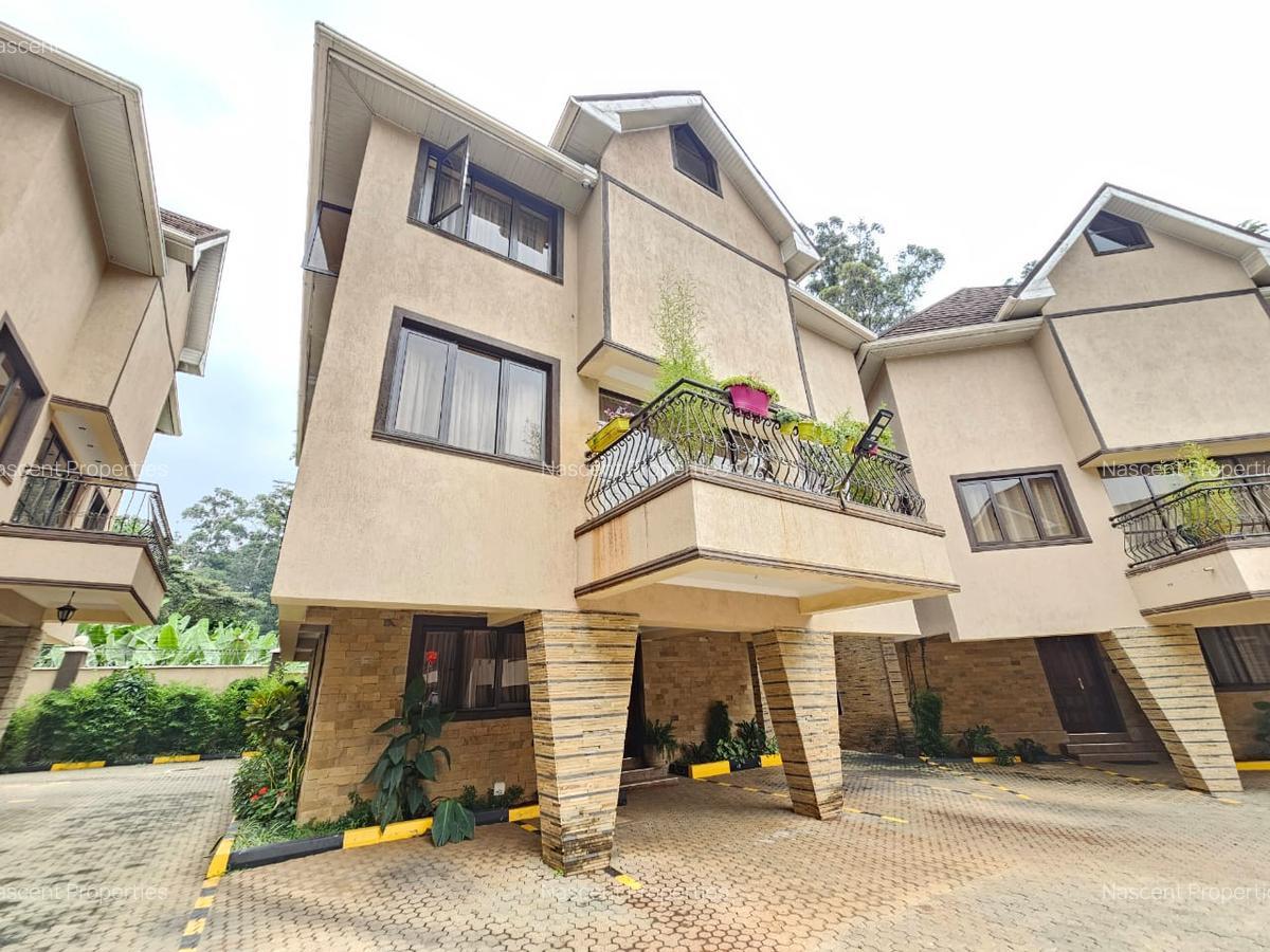 5 Bed Townhouse with En Suite in Lavington - 1
