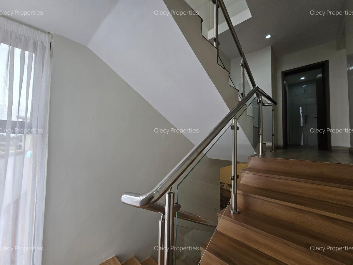 5 Bed Villa with En Suite at Utawala - 8