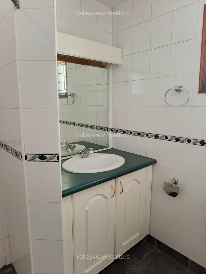 2 Bed Townhouse with En Suite at Kileleshwa - 20
