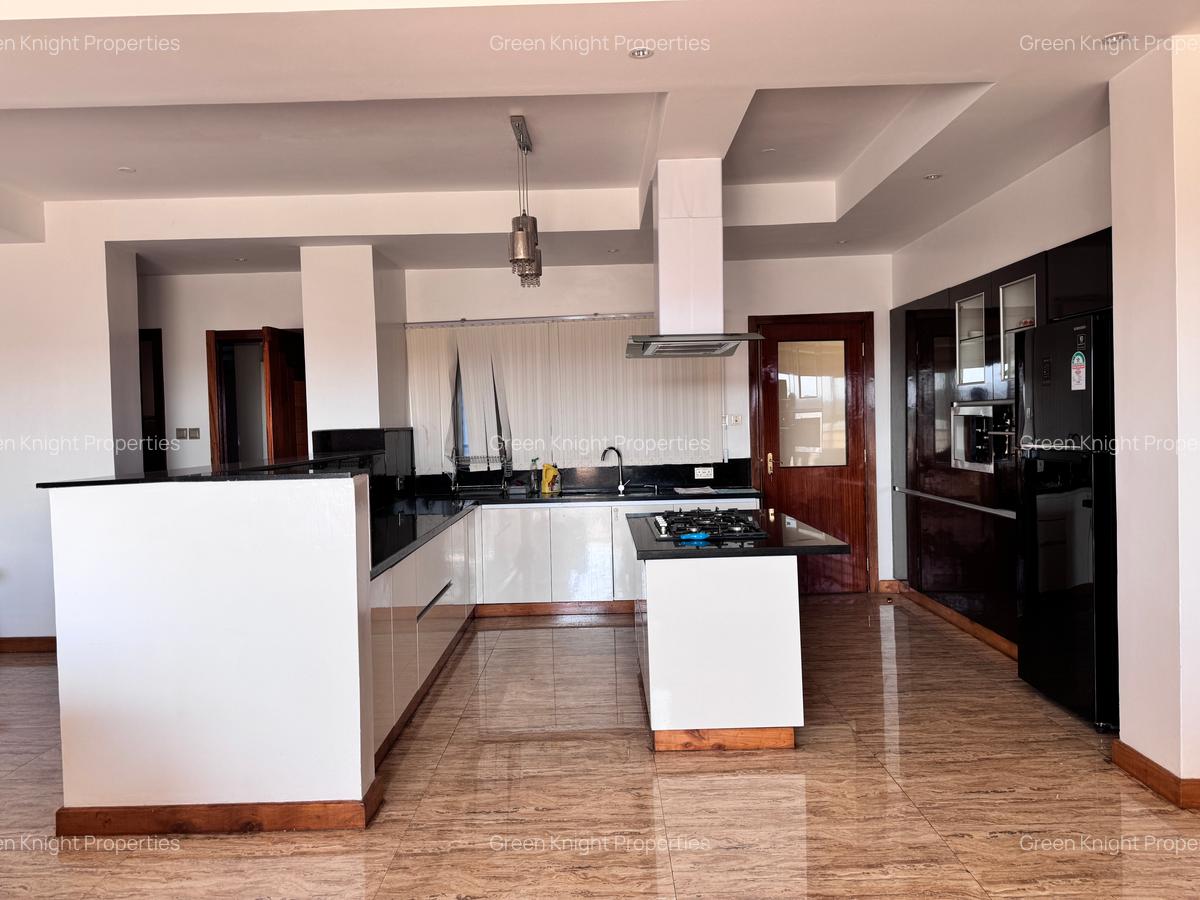 Serviced 3 Bed Apartment with En Suite in Kileleshwa - 6