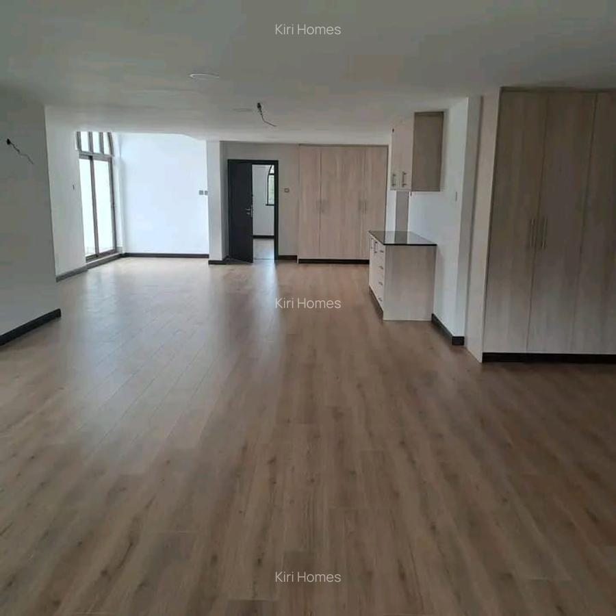 5 Bed Townhouse with En Suite in Karen - 6