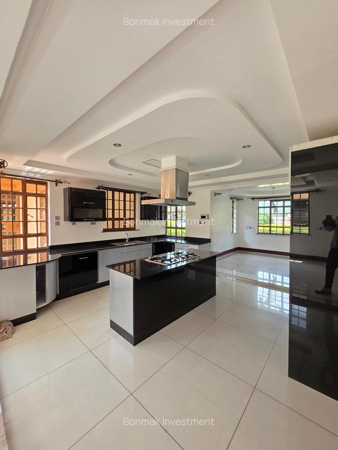 5 Bed House with En Suite at Old Runda - 9