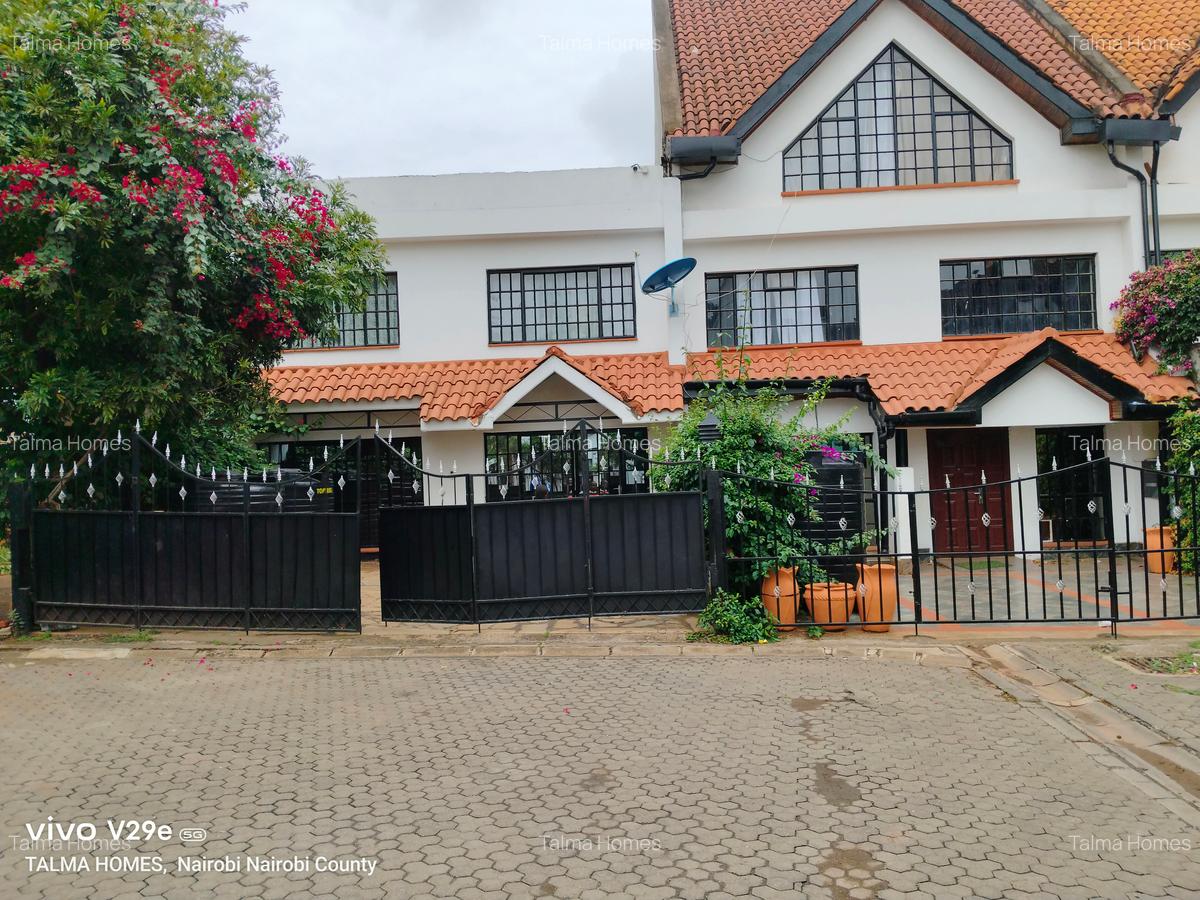 4 Bed Townhouse with En Suite at Off Brookside Grove - 5