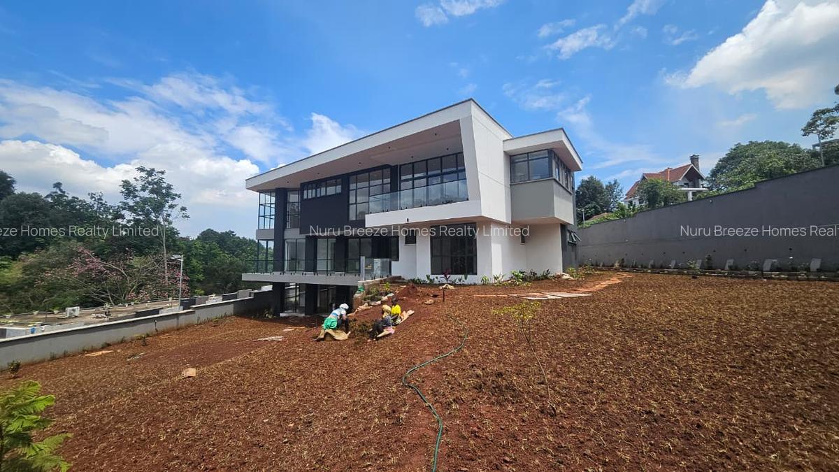 5 Bed House with En Suite in Nyari - 1