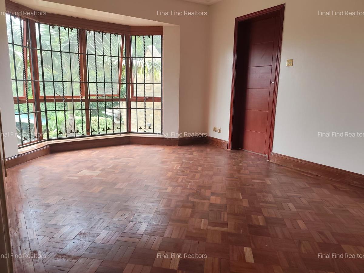 5 Bed Townhouse with En Suite in Runda - 10