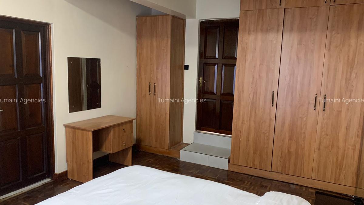 Serviced 1 Bed Apartment with En Suite at Baobab Street - 3