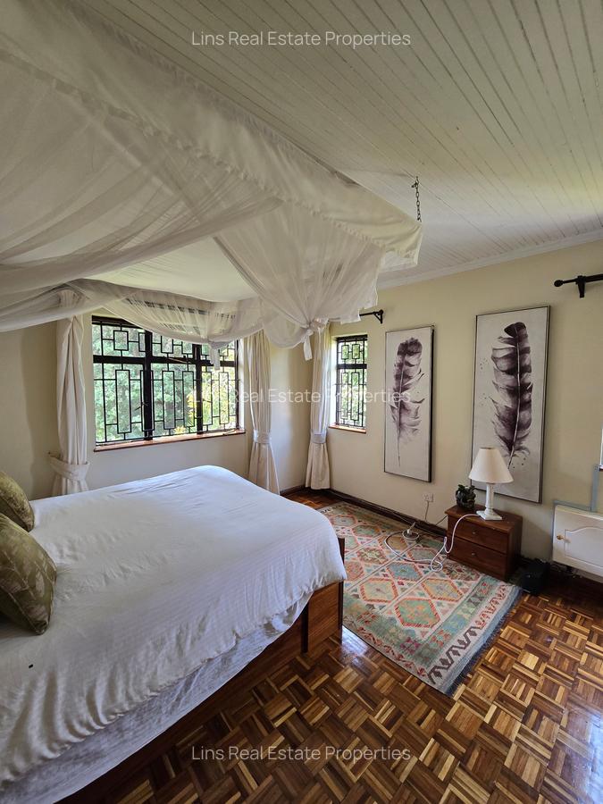 5 Bed House with En Suite in Runda - 20