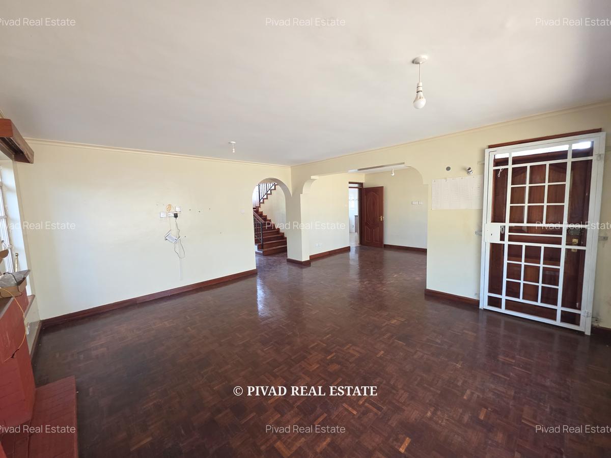 4 Bed Townhouse with Garden in Runda - 11