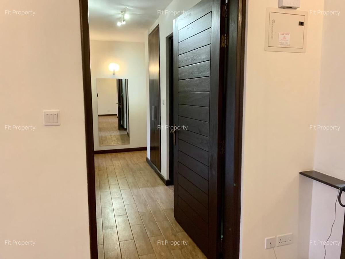3 Bed Apartment with En Suite in Parklands - 19