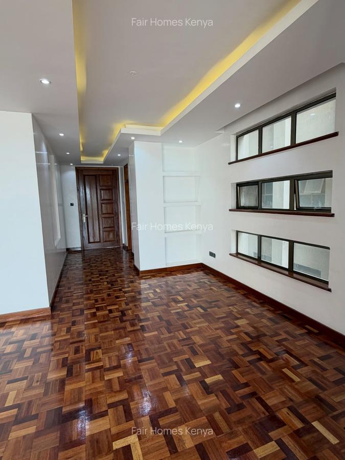 3 Bed Apartment with En Suite at Othaya Road - 5
