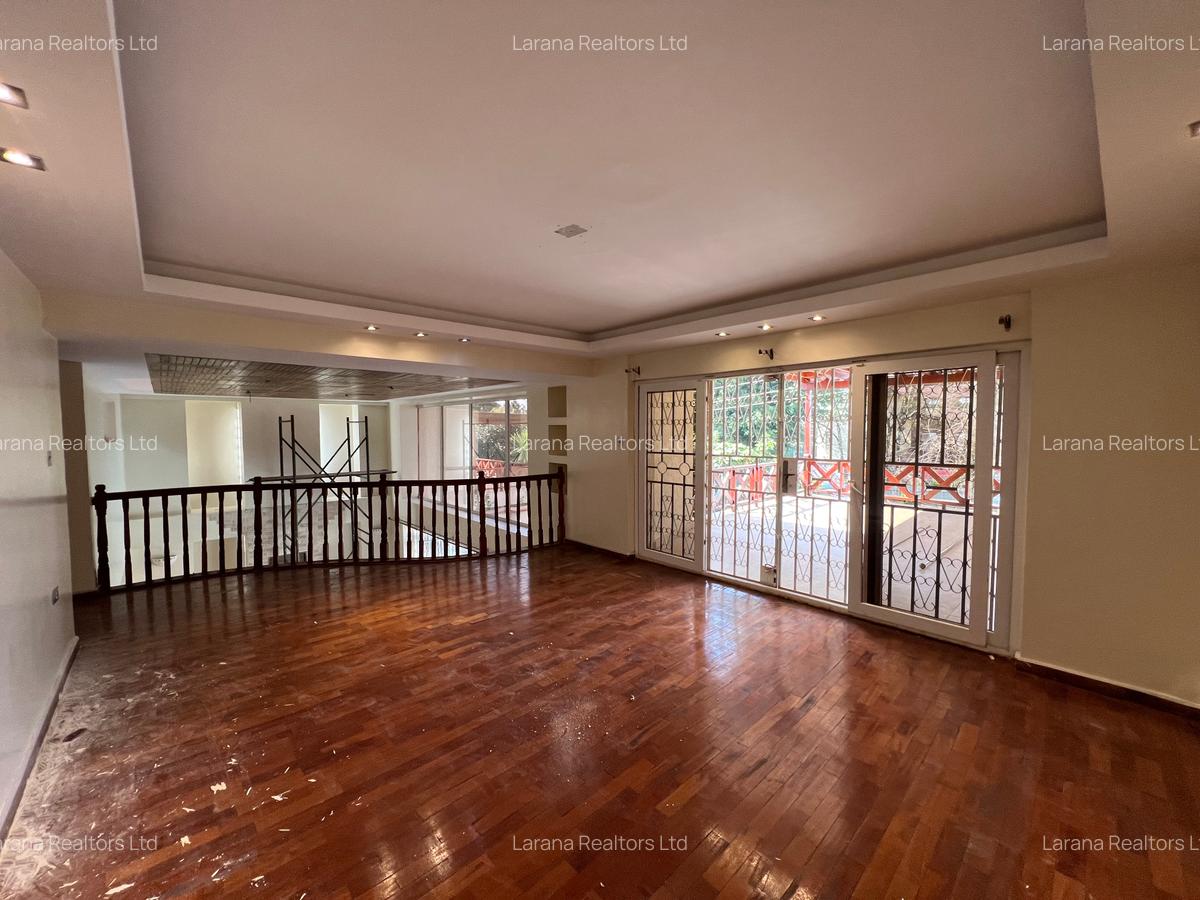 5 Bed Townhouse with En Suite at Convent Dr - 16