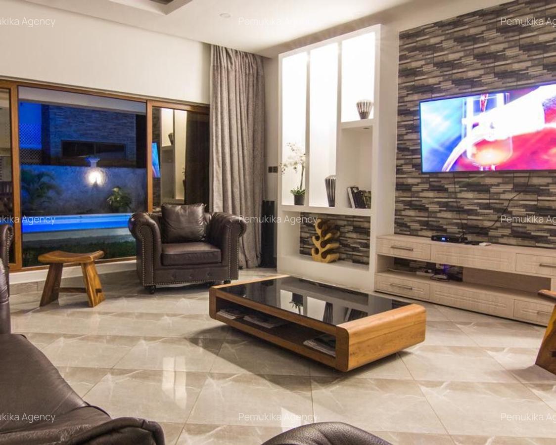 5 Bed Townhouse with En Suite in Diani - 8