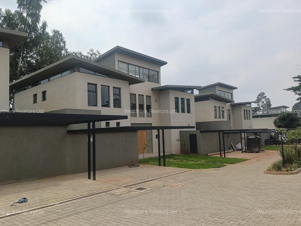 4 Bed Townhouse with En Suite at Runda - 4