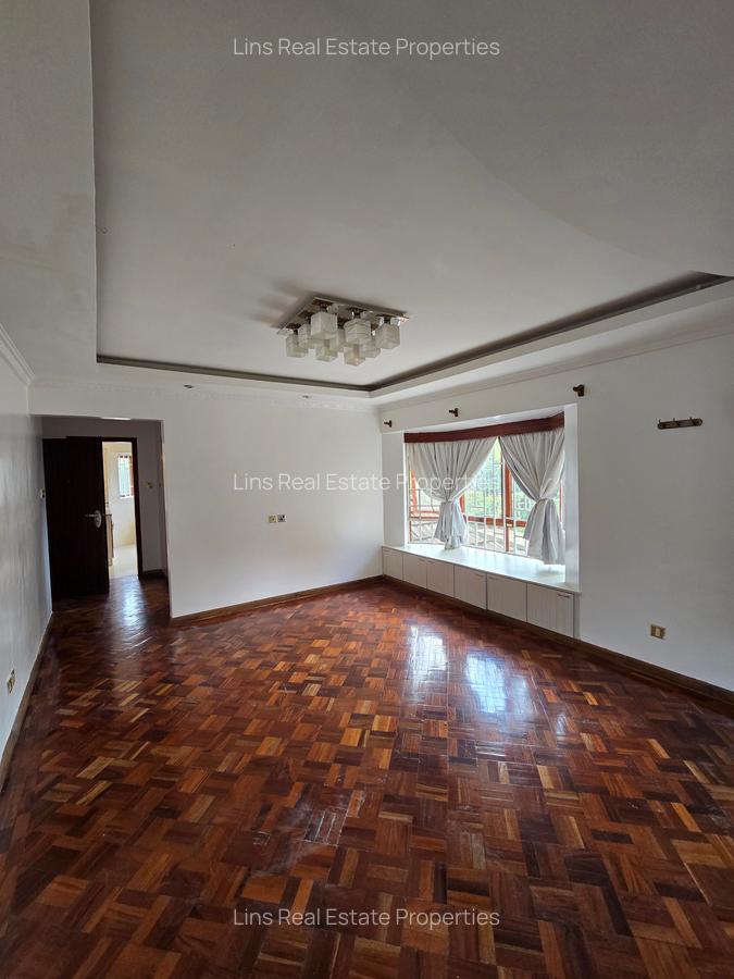 5 Bed Townhouse with En Suite in Runda - 11