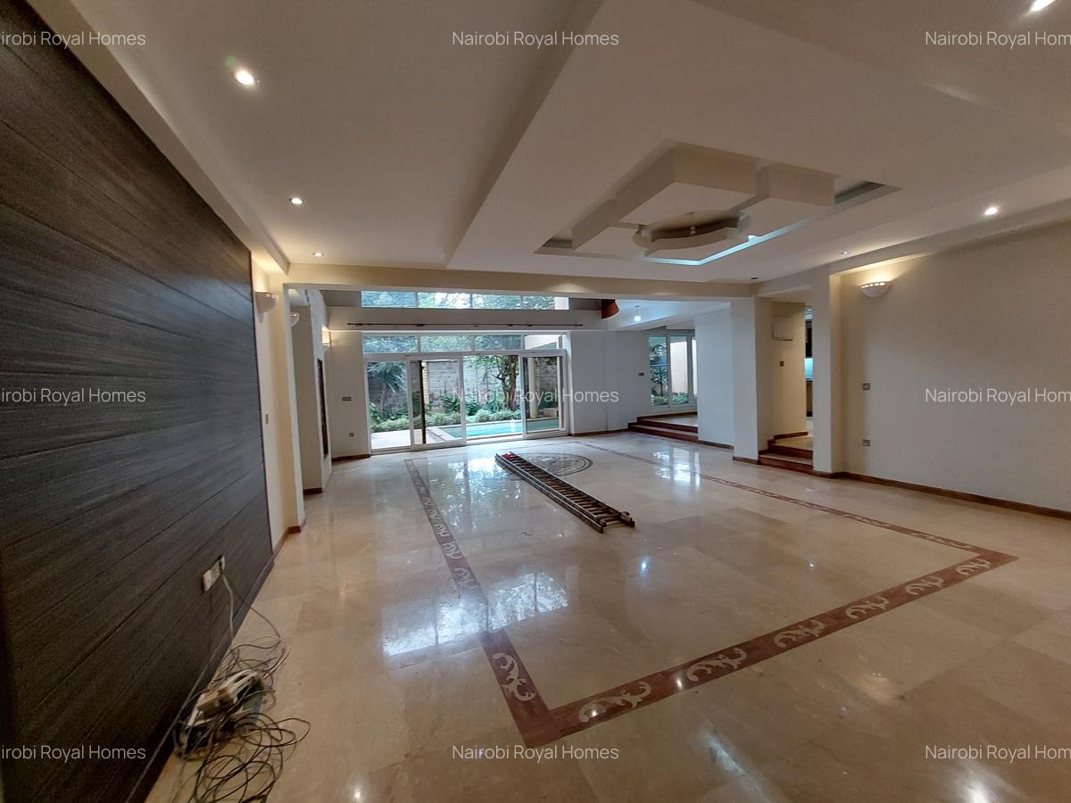 5 Bed Townhouse with En Suite at Lavington Road 66 - 8