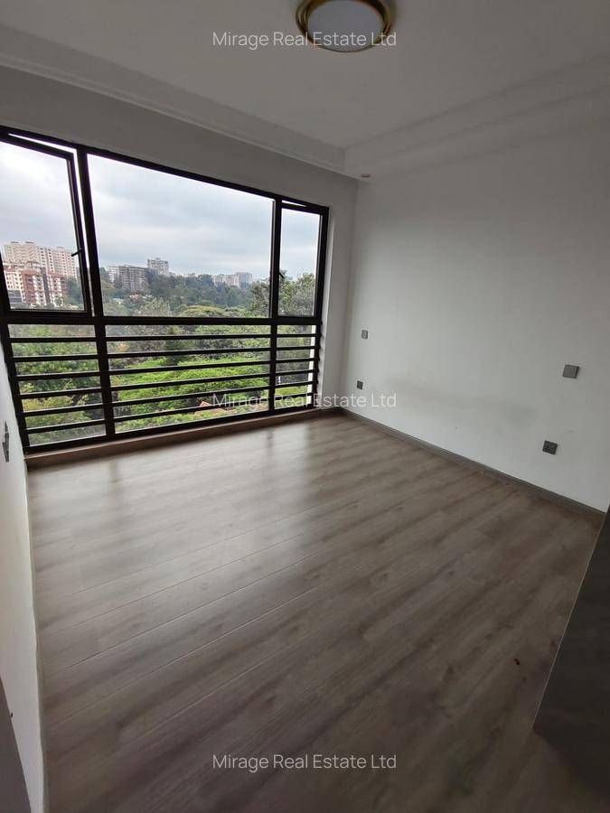1 Bed Apartment with Gym in Riverside - 7