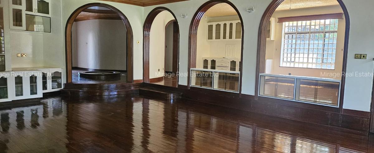 5 Bed House with En Suite in Runda - 19
