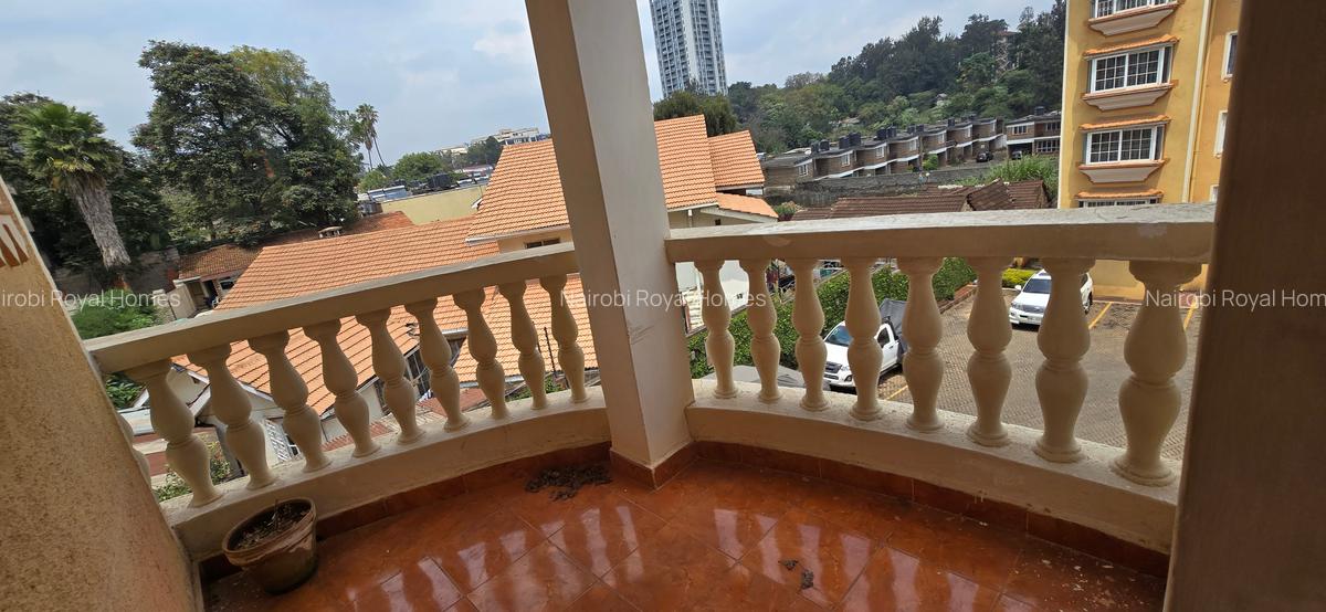 4 Bed Apartment with En Suite at Rhapta Road - 8