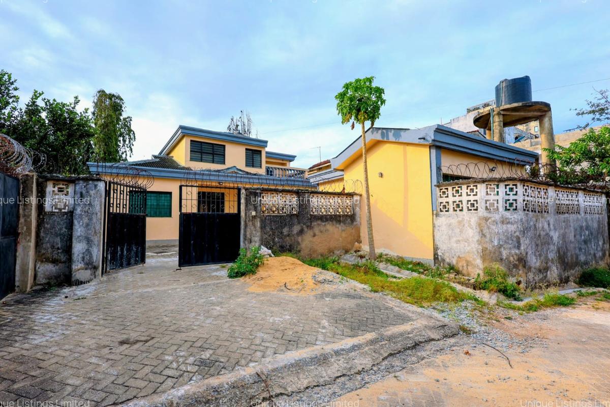 4 Bed House with Staff Quarters at Behind Oshwal Academy - 1