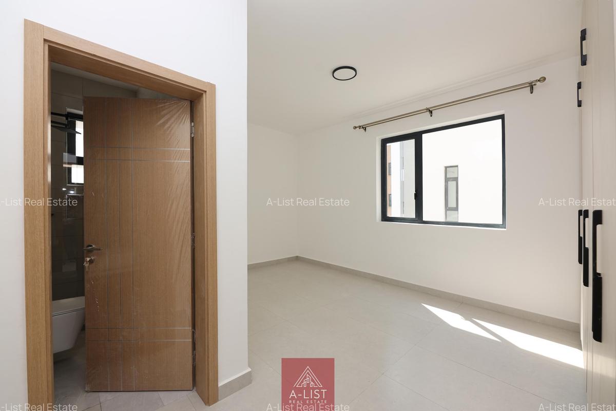 3 Bed Apartment with En Suite at Brookside Drive - 9