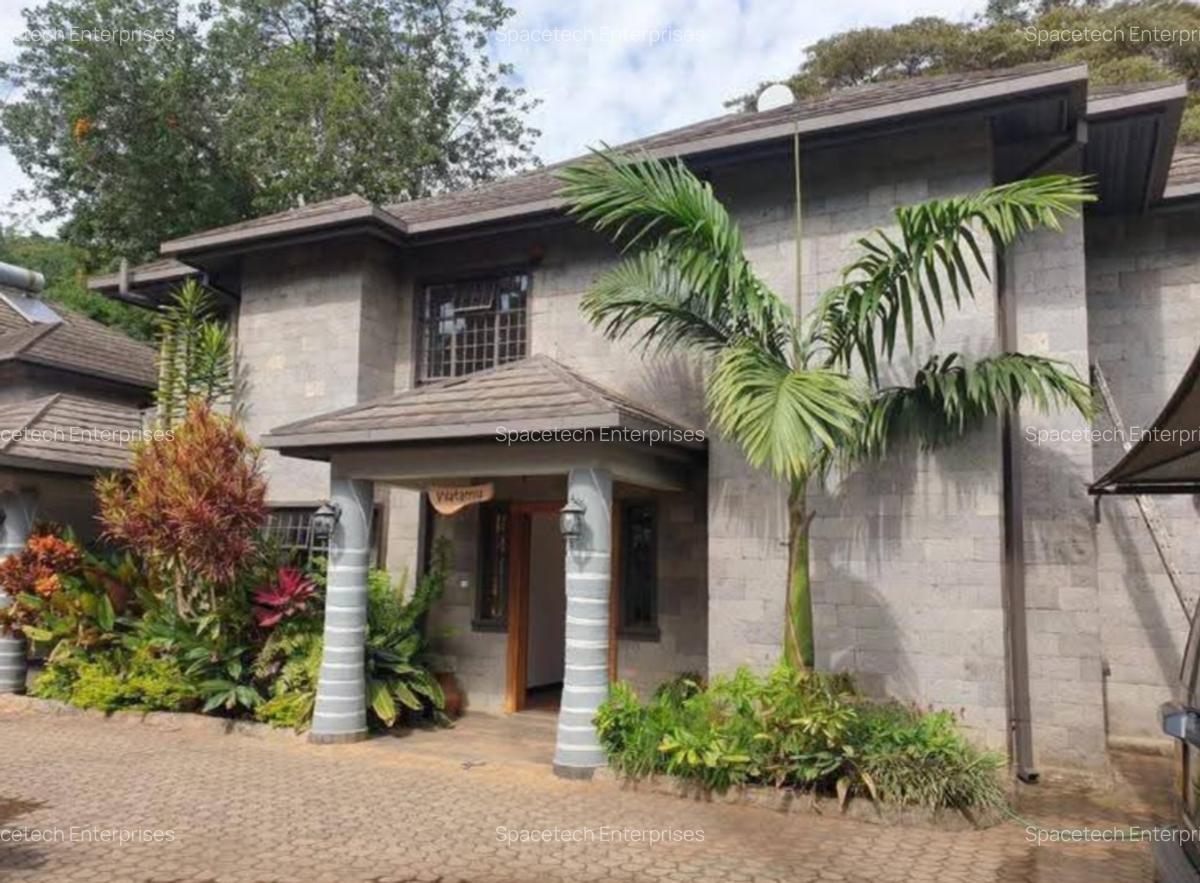 4 Bed Townhouse with En Suite in Spring Valley - 2