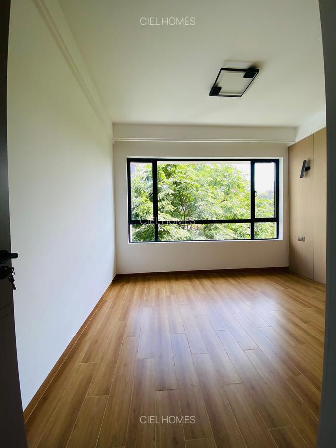 1 Bed Apartment with Swimming Pool at George Padmore - 9