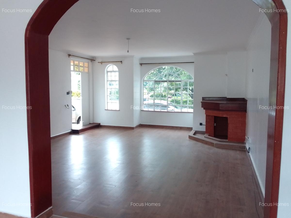 4 Bed Townhouse with En Suite in Lavington - 15
