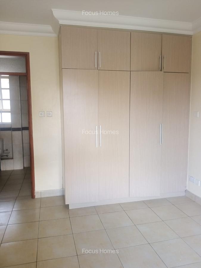 2 Bed Apartment with En Suite in Lavington - 20