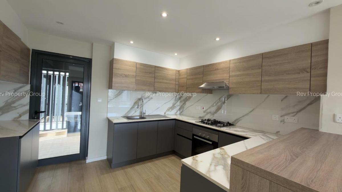 2 Bed Apartment with En Suite in Riverside - 4