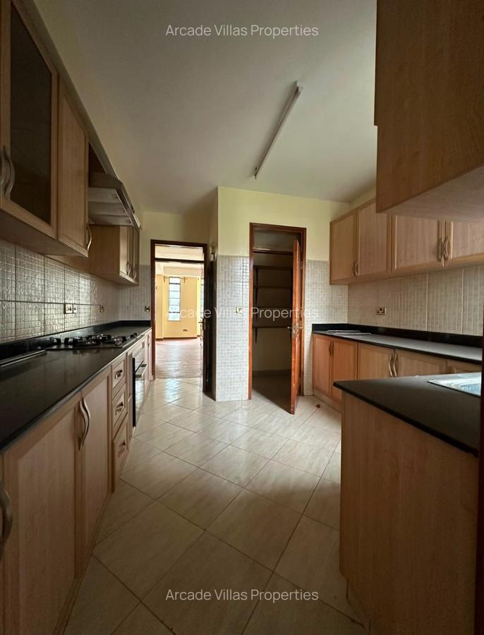 3 Bed Apartment with En Suite in Kileleshwa - 5