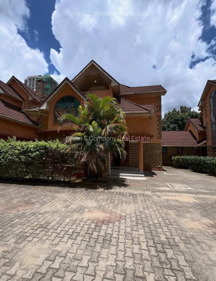 5 Bed Villa with En Suite in Lavington - 1