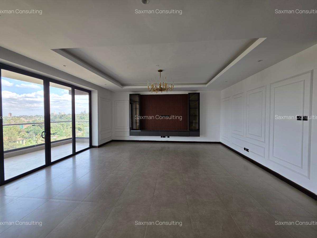 3 Bed Apartment with En Suite in Riverside - 1