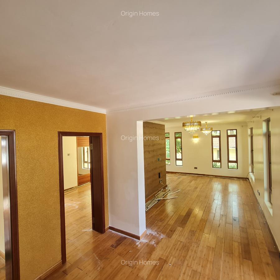4 Bed Townhouse with En Suite at Lavington - 5